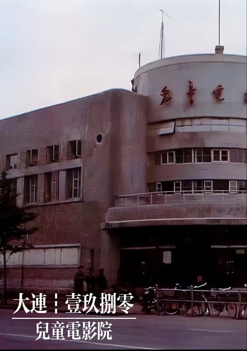 亚洲区av黑丝在线观看的相关介绍