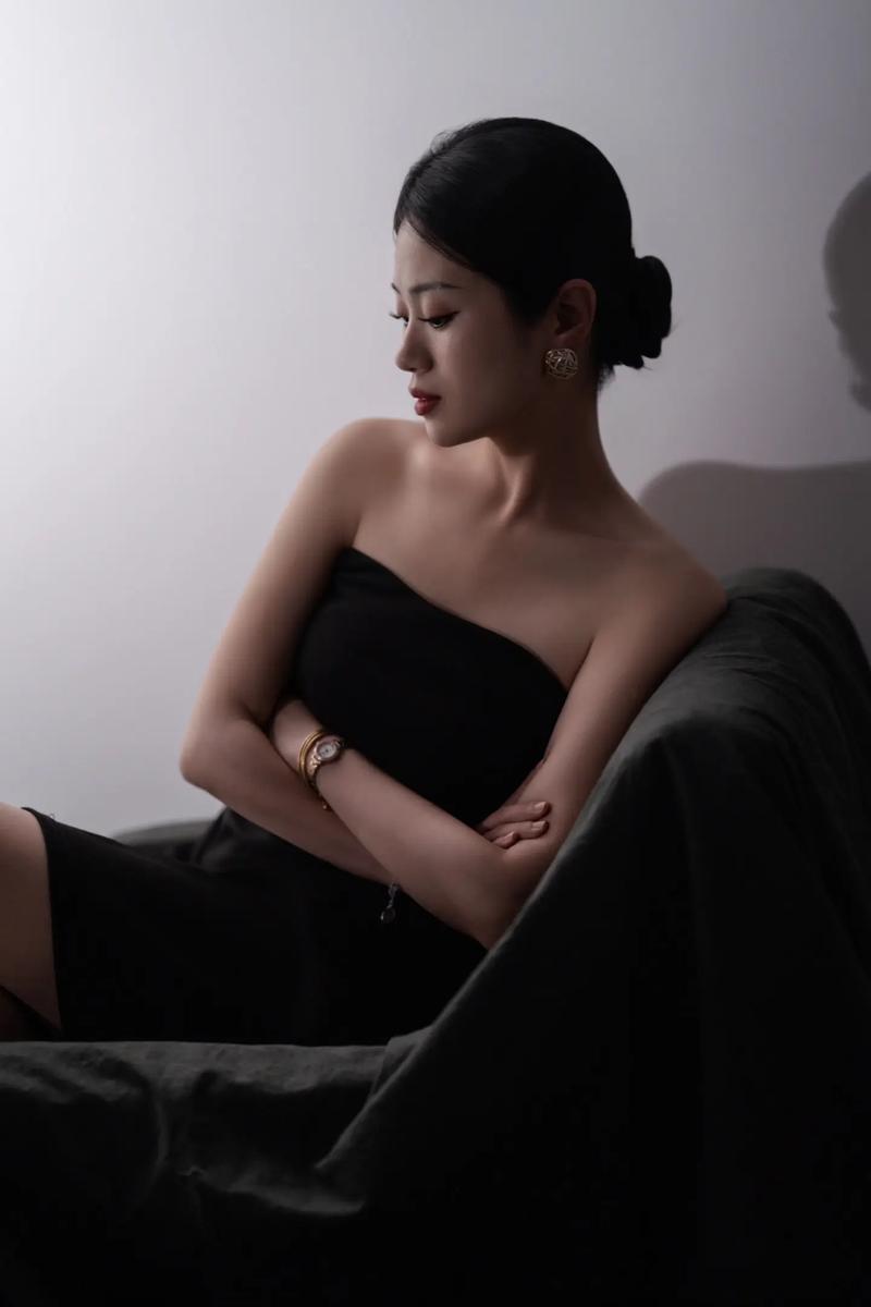 玩弄小屁股菊眼开放的相关介绍