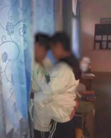 三级人妻少妇久久的相关介绍