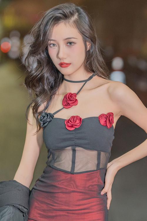 人妻少妇大乳中文在线的相关介绍