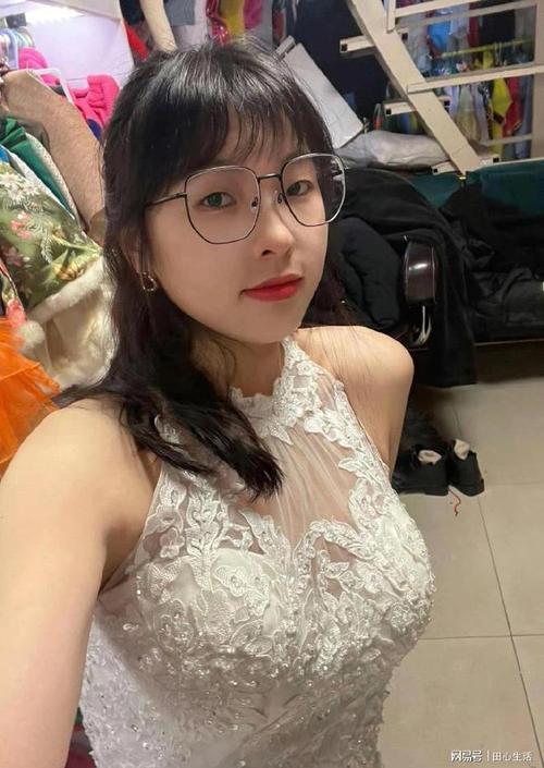 约会人妻的相关介绍