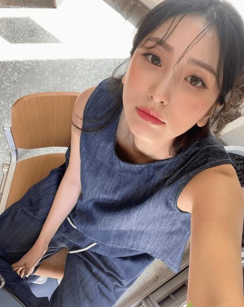 美女大尺度写真无遮挡的相关介绍