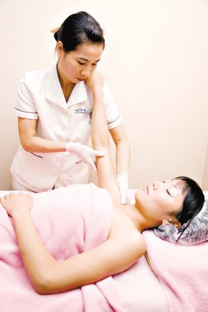 人妻中出嗯啊的相关介绍