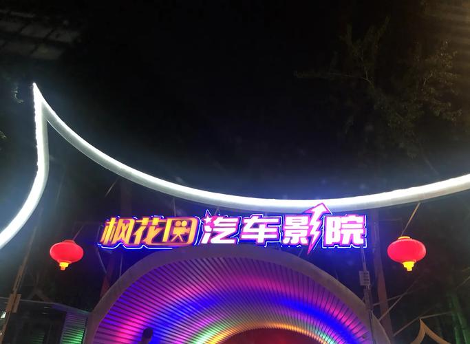 一边亲上面一边摸下边视频的相关介绍