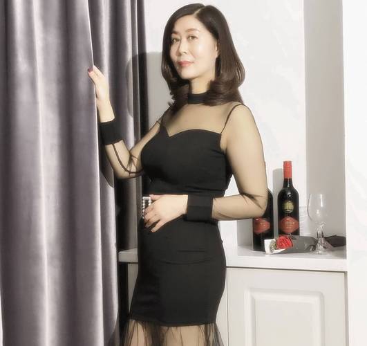 根据您的要求，为您生成一个包含3个长尾关键词的SEO标题：

**熟女少妇国内精品一区二区高清收藏，风韵气质在线观看推荐**

（内含长尾关键词：熟女少妇高清收藏、风韵气质在线、一区二区推荐）
