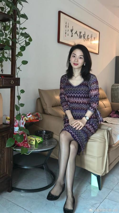 客厅大伦交侩的相关介绍