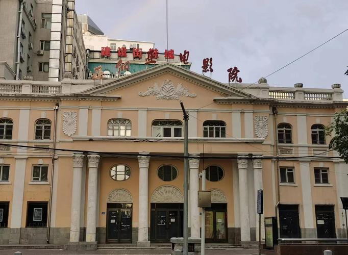 少妇av一区免费看的相关介绍