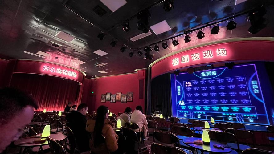 一边摸一边操八的相关介绍